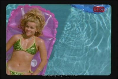 20081002142622-reese-witherspoon-bikini.jpg